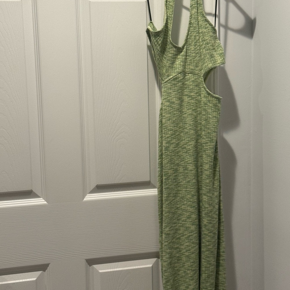 Green Sleeveless Maxi Dress